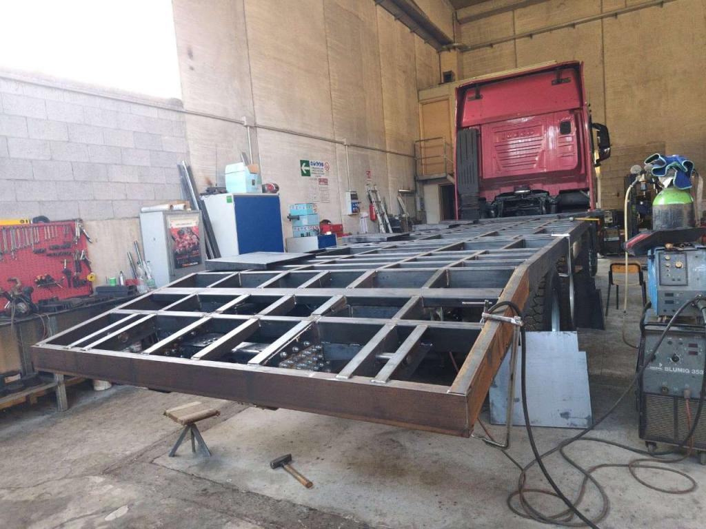 Iveco X-WAY 570 Photo 12