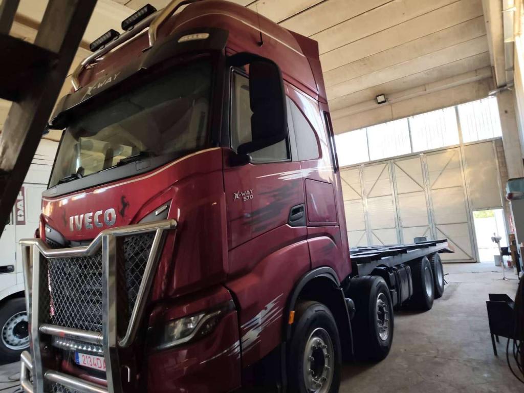 Iveco X-WAY 570 Photo 9