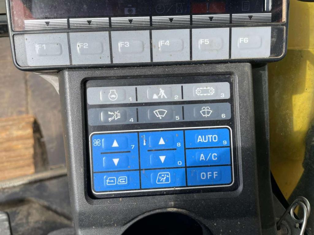 Komatsu PC360LC-10 Photo 23
