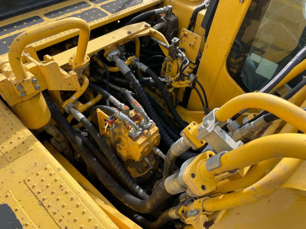 Komatsu PC360LC-10 Photo 26