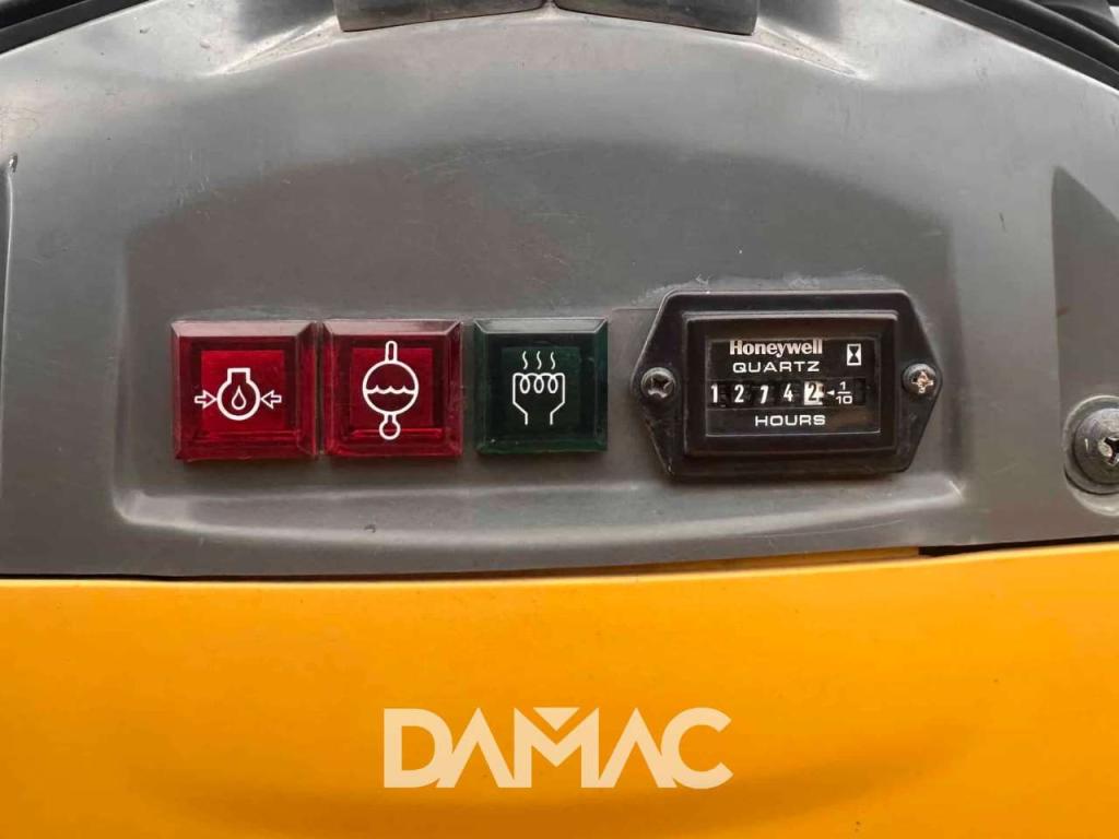 Komatsu PC09 Photo 10
