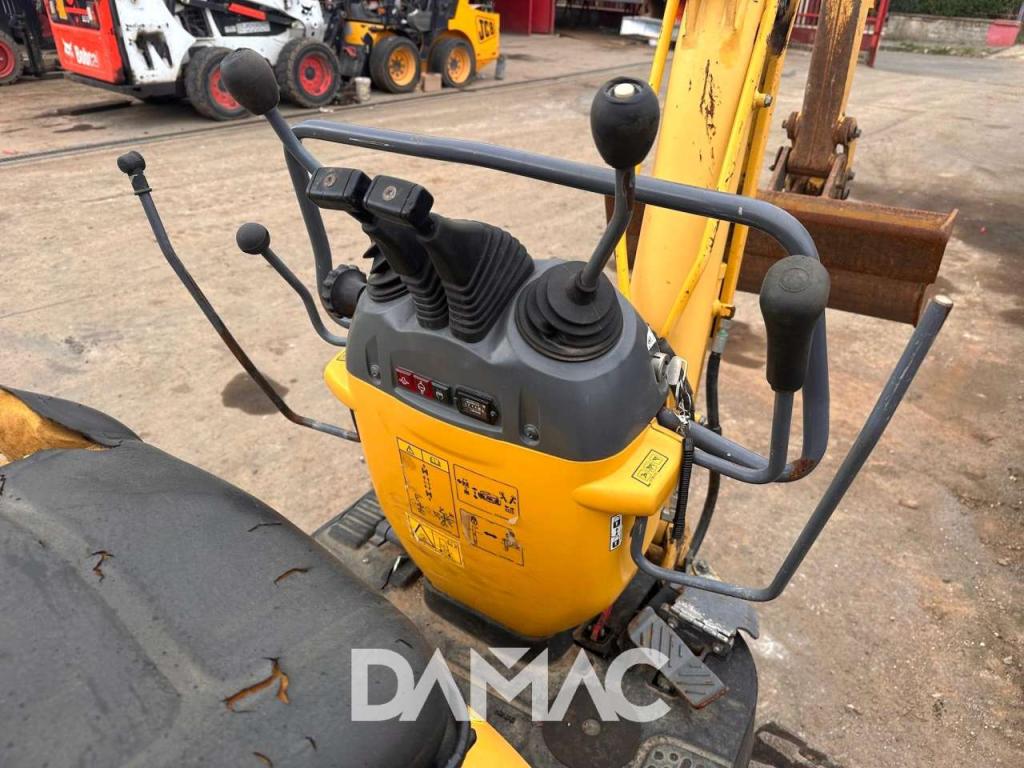 Komatsu PC09 Photo 8