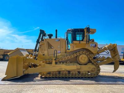 Caterpillar D8T - CE / EPA Photo 1