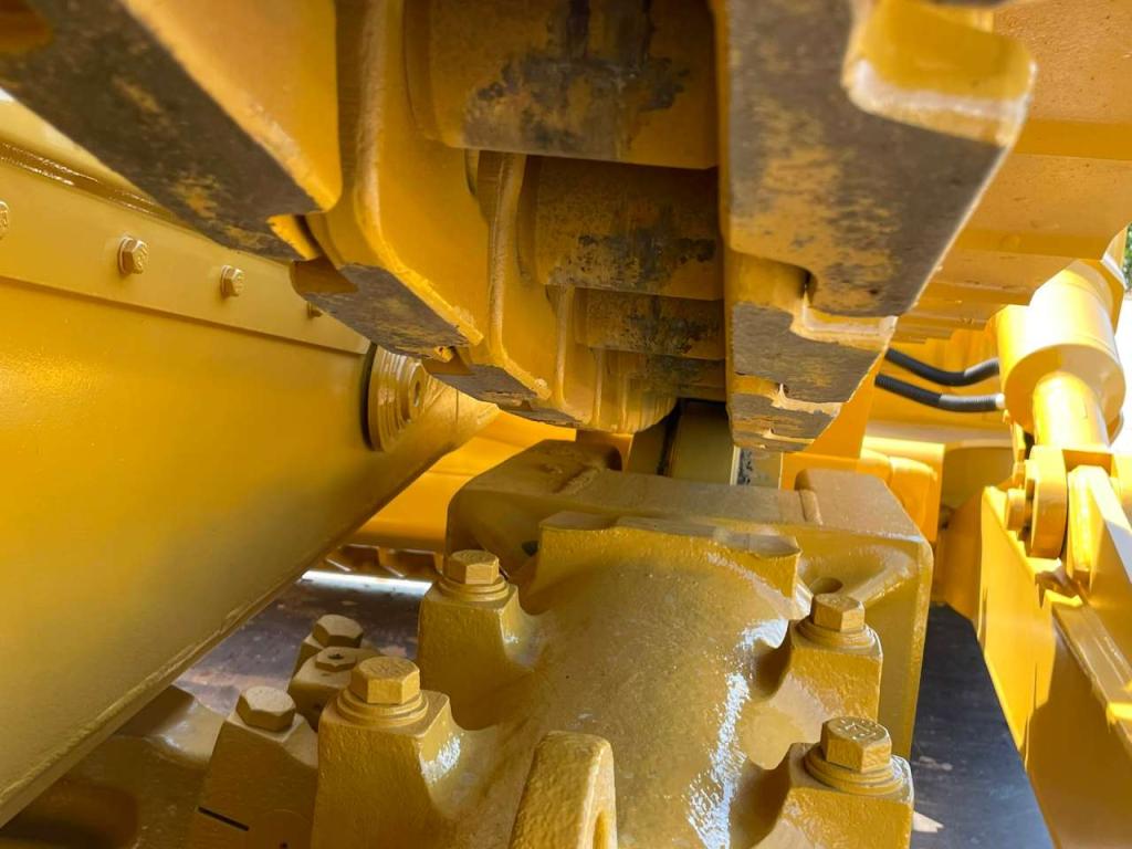 Caterpillar D8T - CE / EPA Photo 12