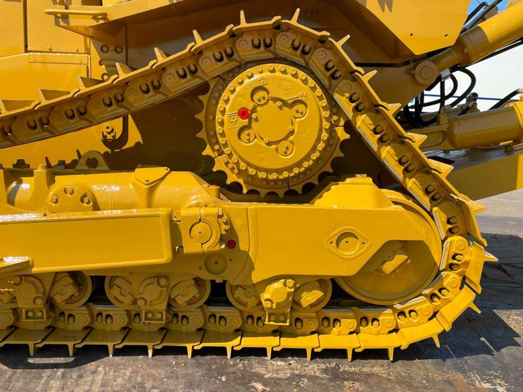 Caterpillar D8T - CE / EPA Photo 6