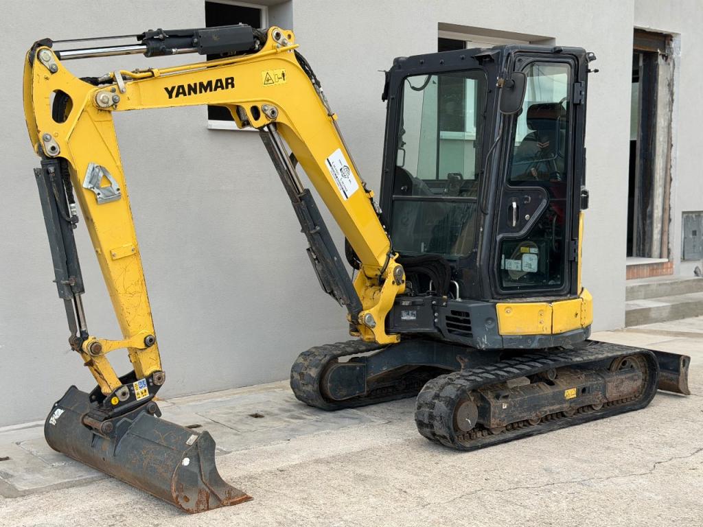 Yanmar VIO33 Photo 5