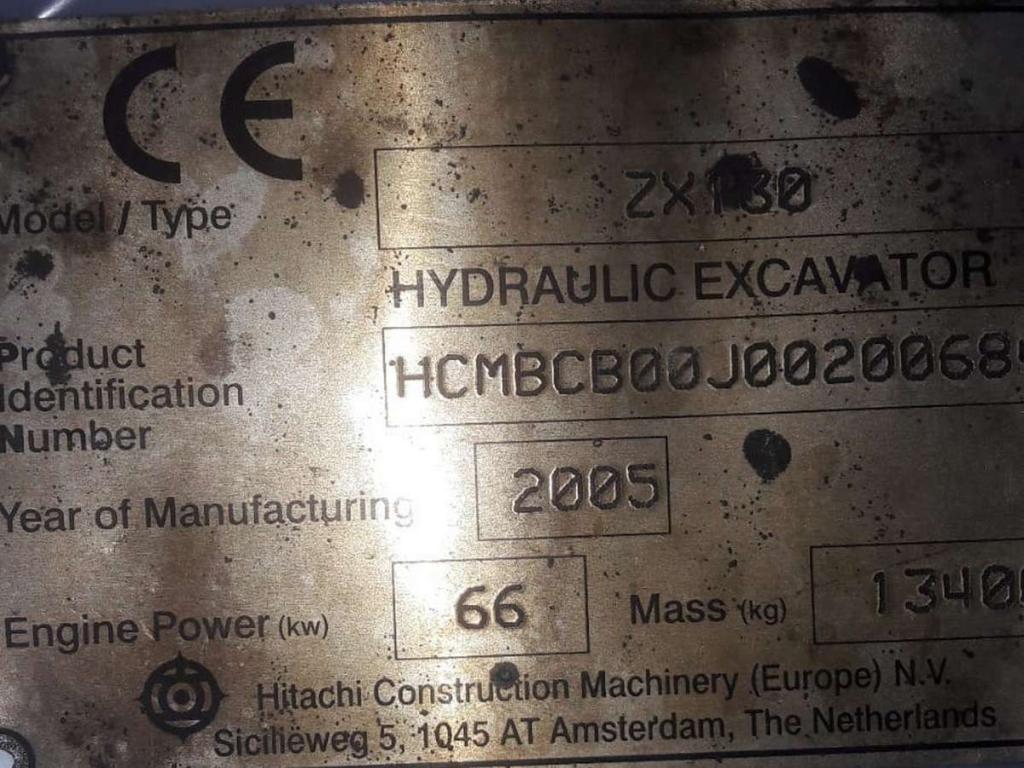 Hitachi ZX130 Photo 2
