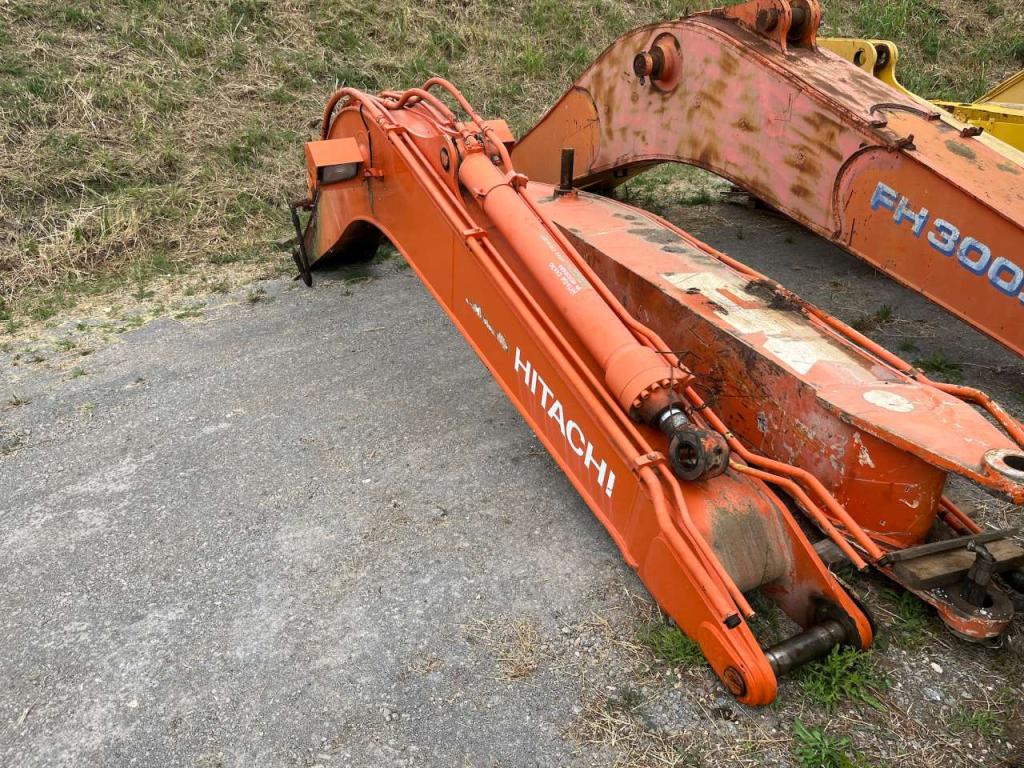 Hitachi ZX130 Photo 7