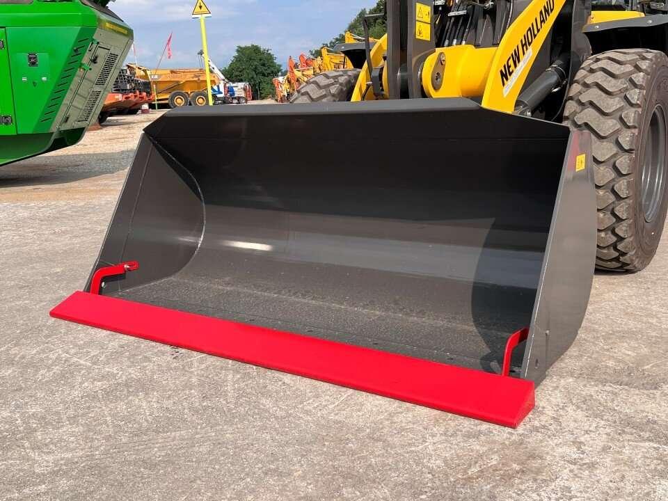 New Holland W110D Photo 4