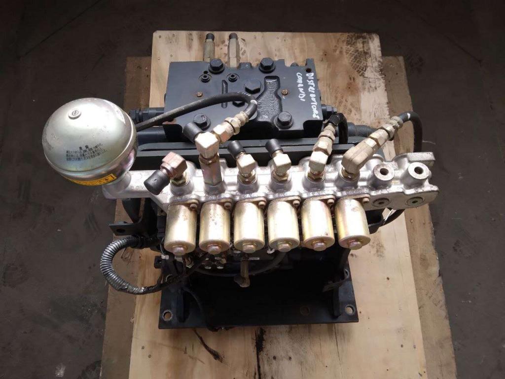 Distributeur hydraulique Photo 10