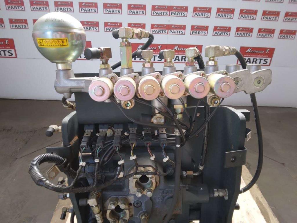 Distributeur hydraulique Photo 14