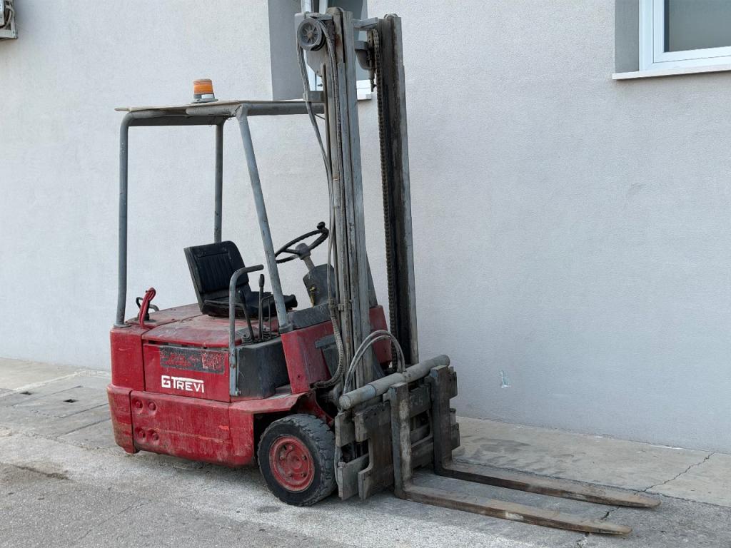 Linde Chariot élévateur frontal 3 roues Photo 3