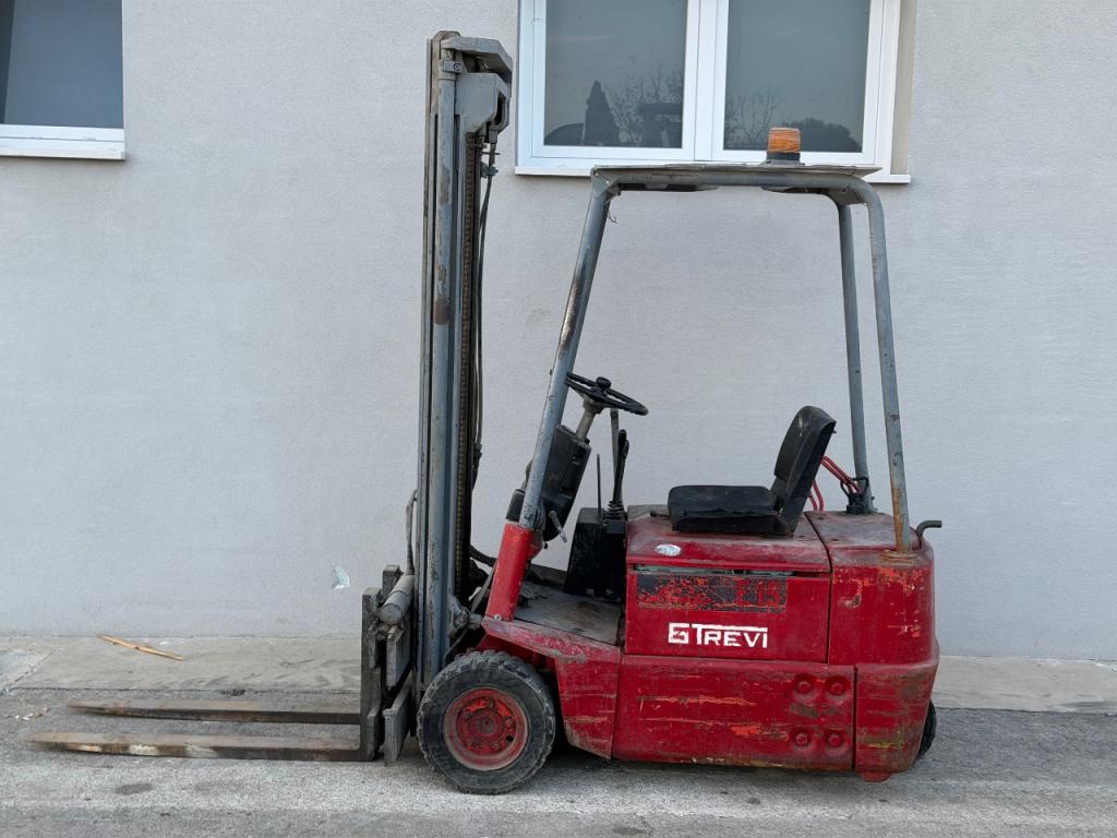 Linde Chariot élévateur frontal 3 roues Photo 5