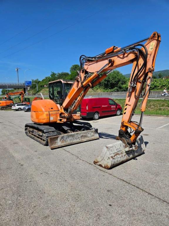 Komatsu PC80MR3 Photo 2