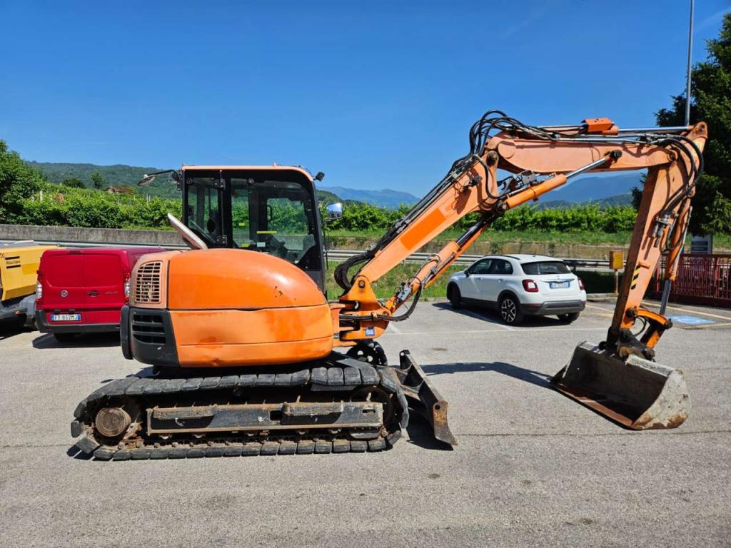 Komatsu PC80MR3 Photo 4