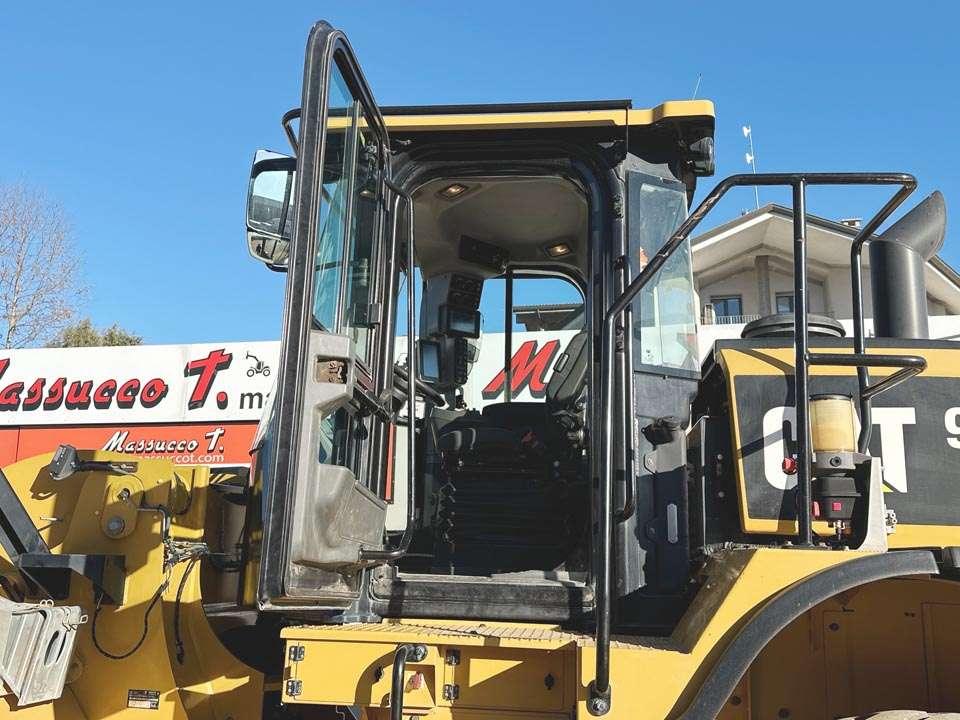 Caterpillar 950M Photo 10