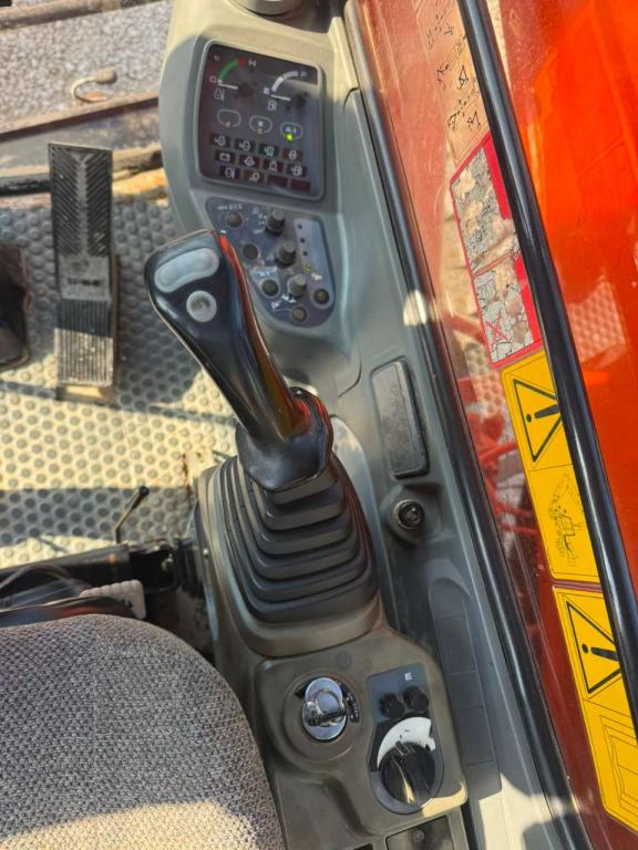 Fiat Hitachi EX135W Photo 13