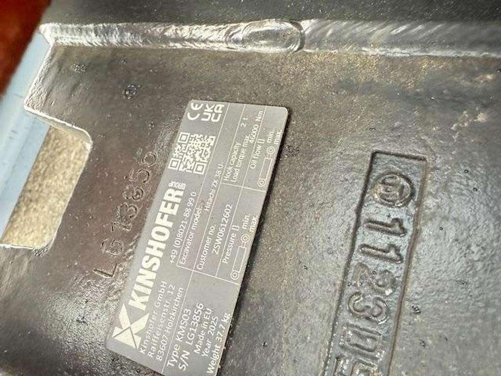 Hitachi ZX33U-6 Photo 5