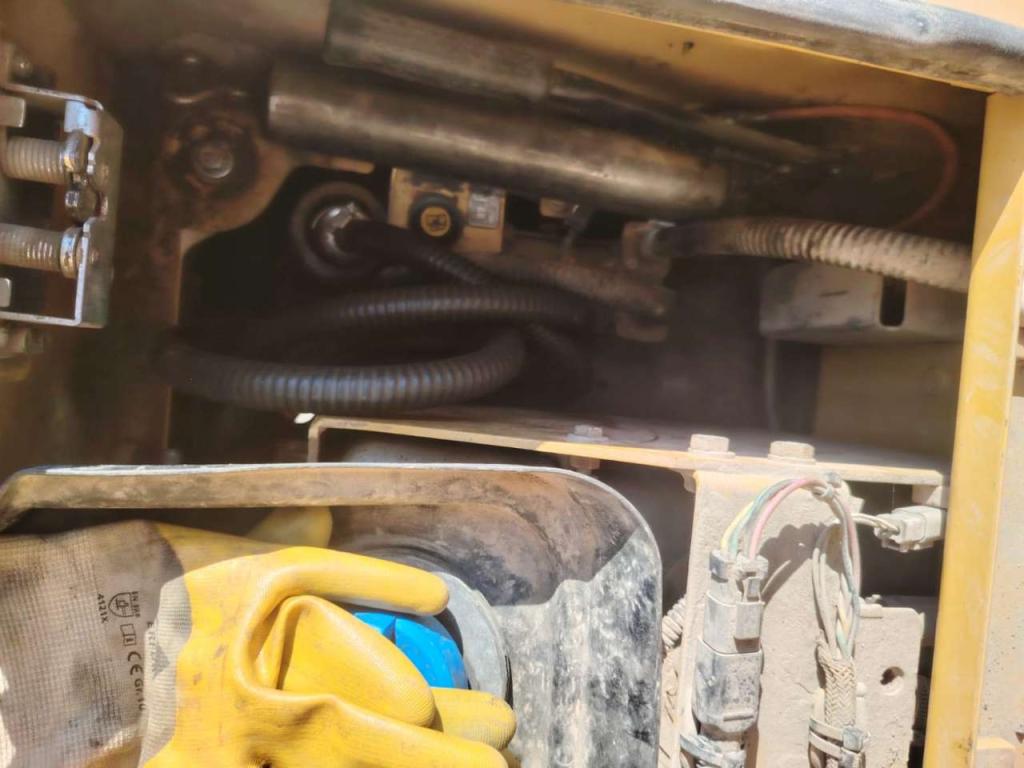 Caterpillar 323FSA Photo 14