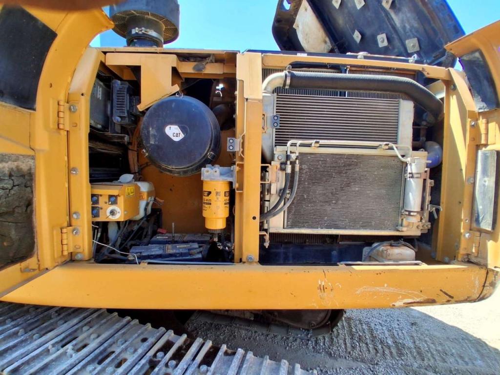 Caterpillar 323D Photo 11