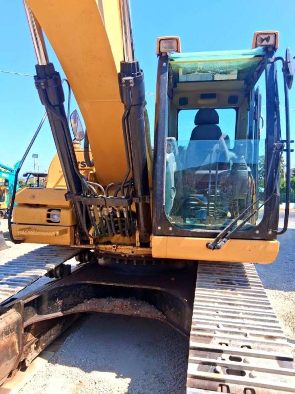 Caterpillar 323D Photo 5