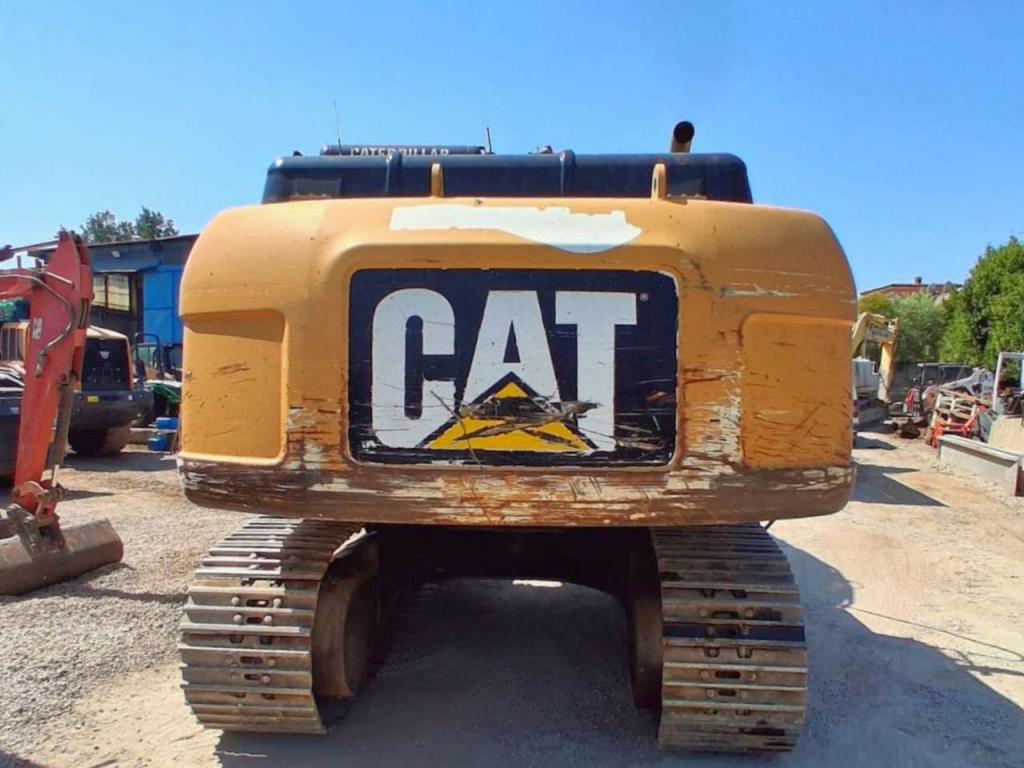 Caterpillar 323D Photo 6