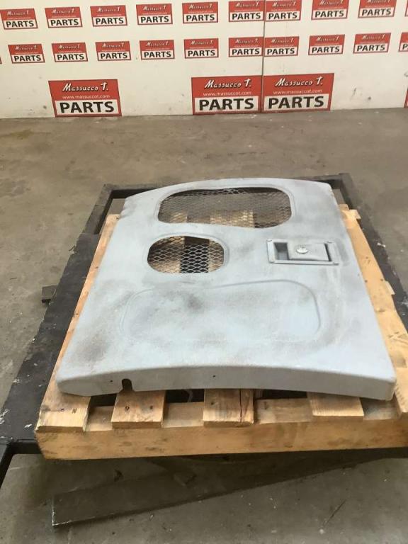 Sportello laterale pour Hitachi ZAXIS 135 US Photo 2