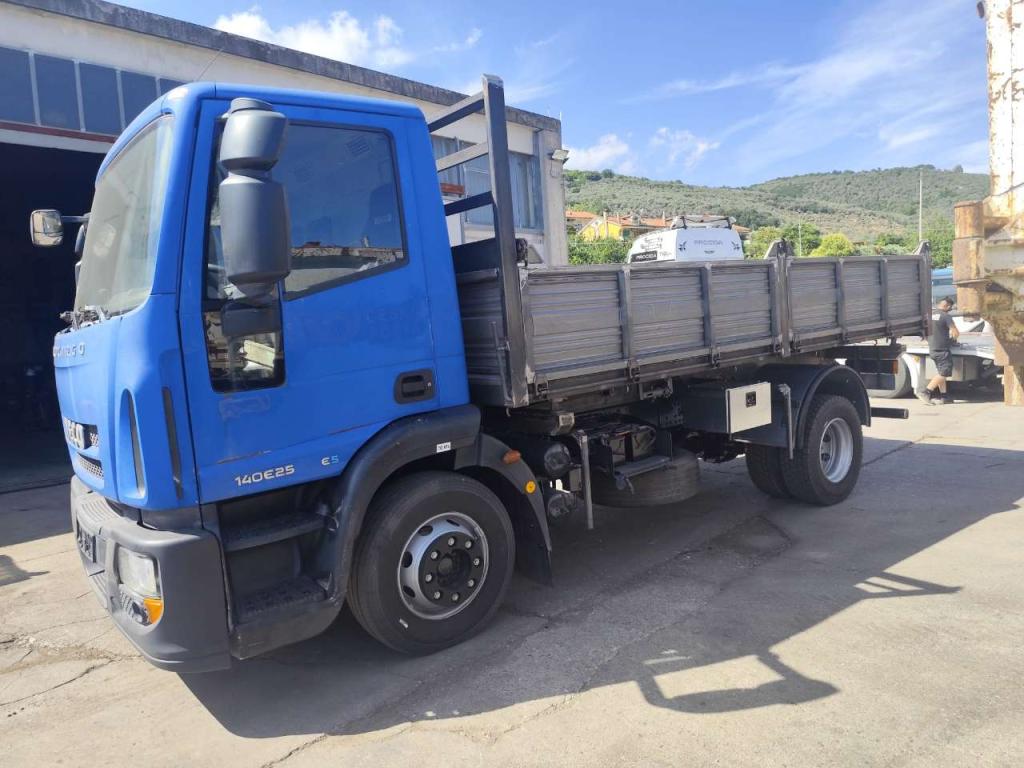Iveco EUROCARGO 140E25 Photo 13