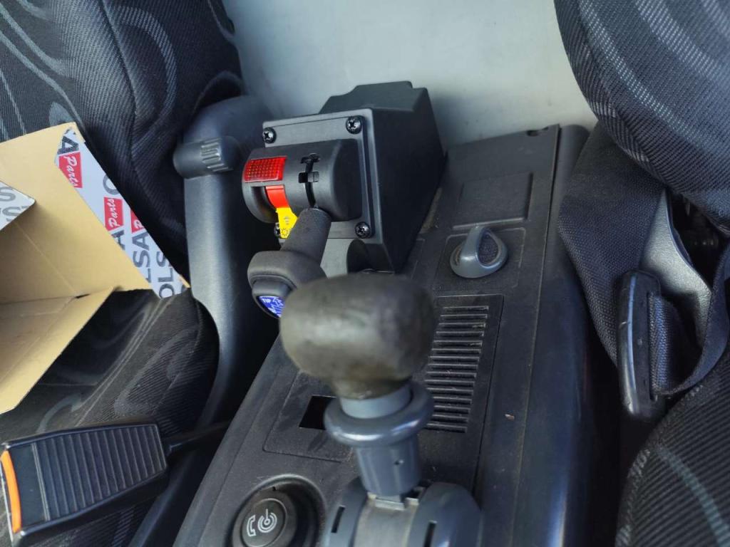 Iveco EUROCARGO 140E25 Photo 15