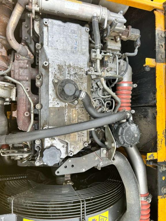 JCB js 220 Photo 4