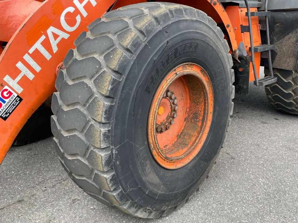 Hitachi ZW150 Photo 11