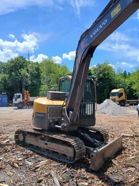 Volvo ECR880 Photo 6