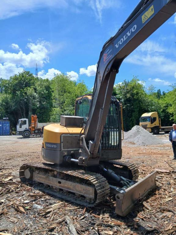 Volvo ECR880 Photo 8