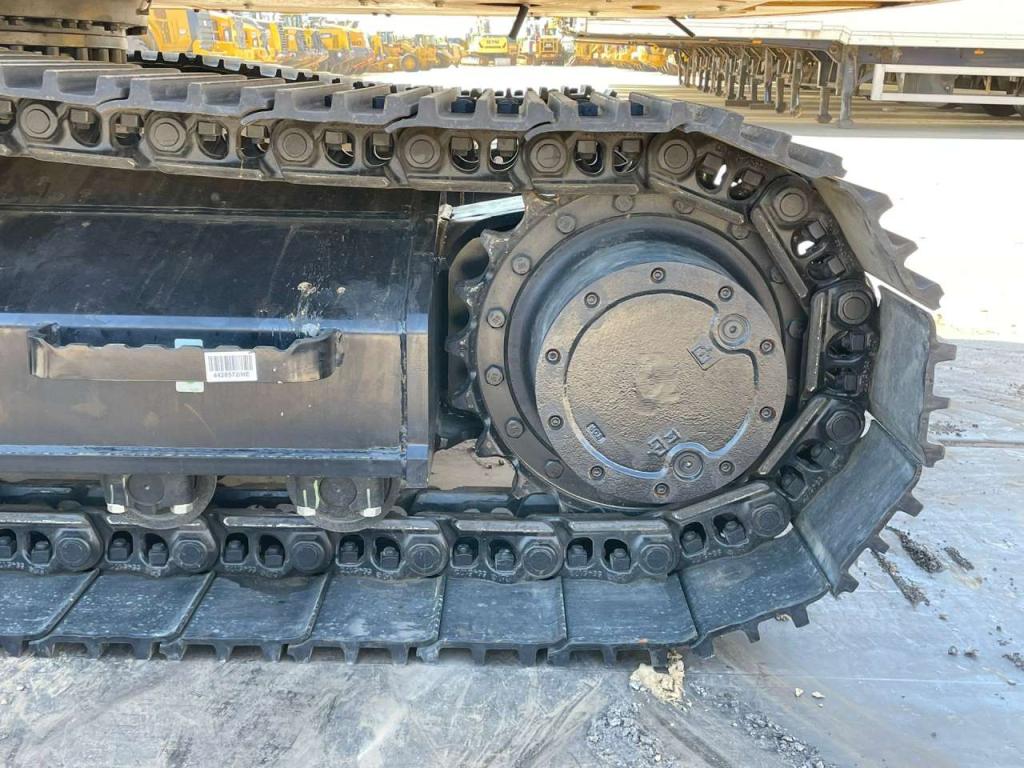 Caterpillar 323D3 Photo 13