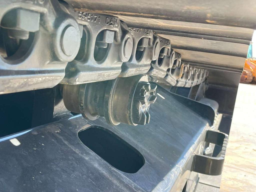 Caterpillar 323D3 Photo 18