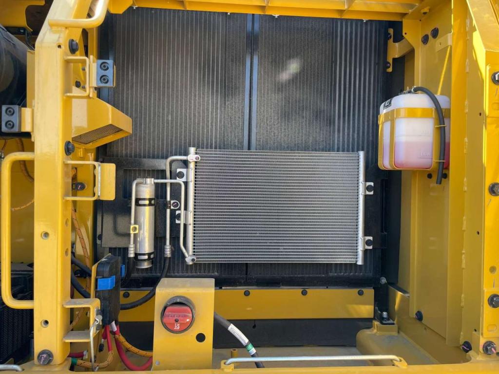 Caterpillar 323D3 Photo 29