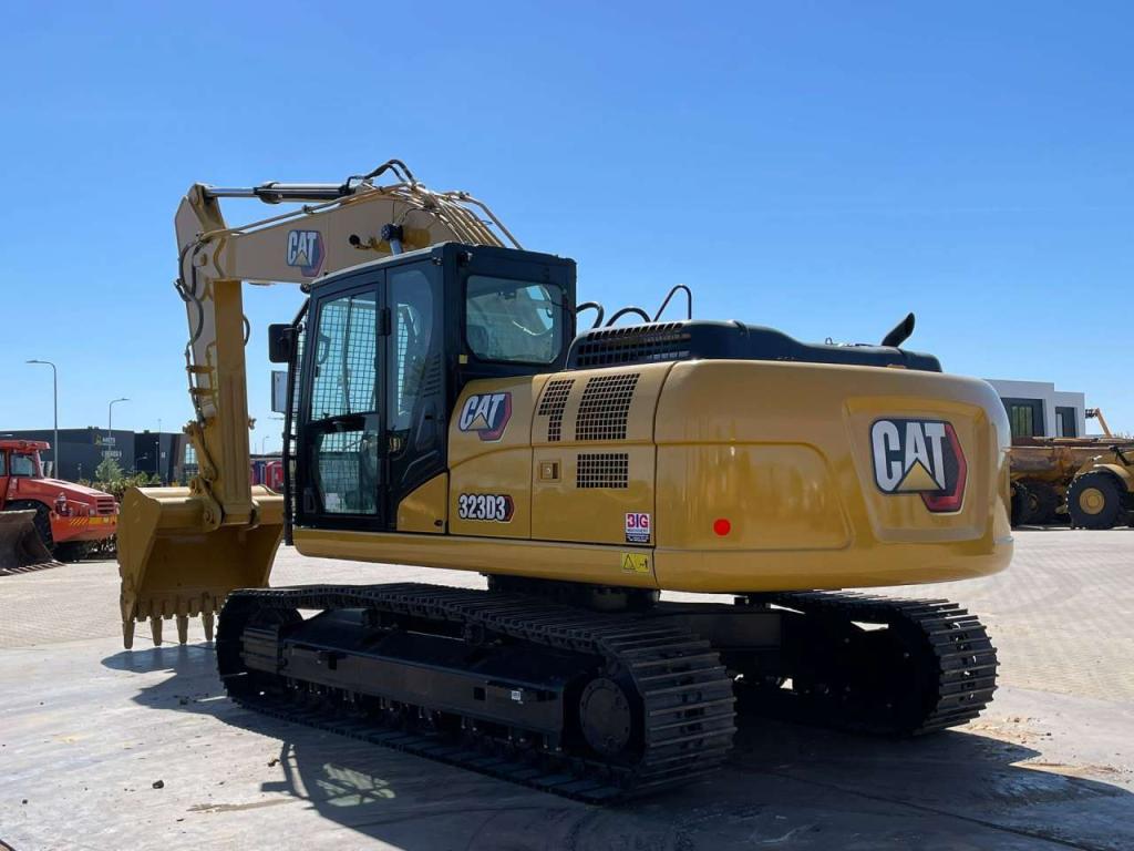 Caterpillar 323D3 Photo 3