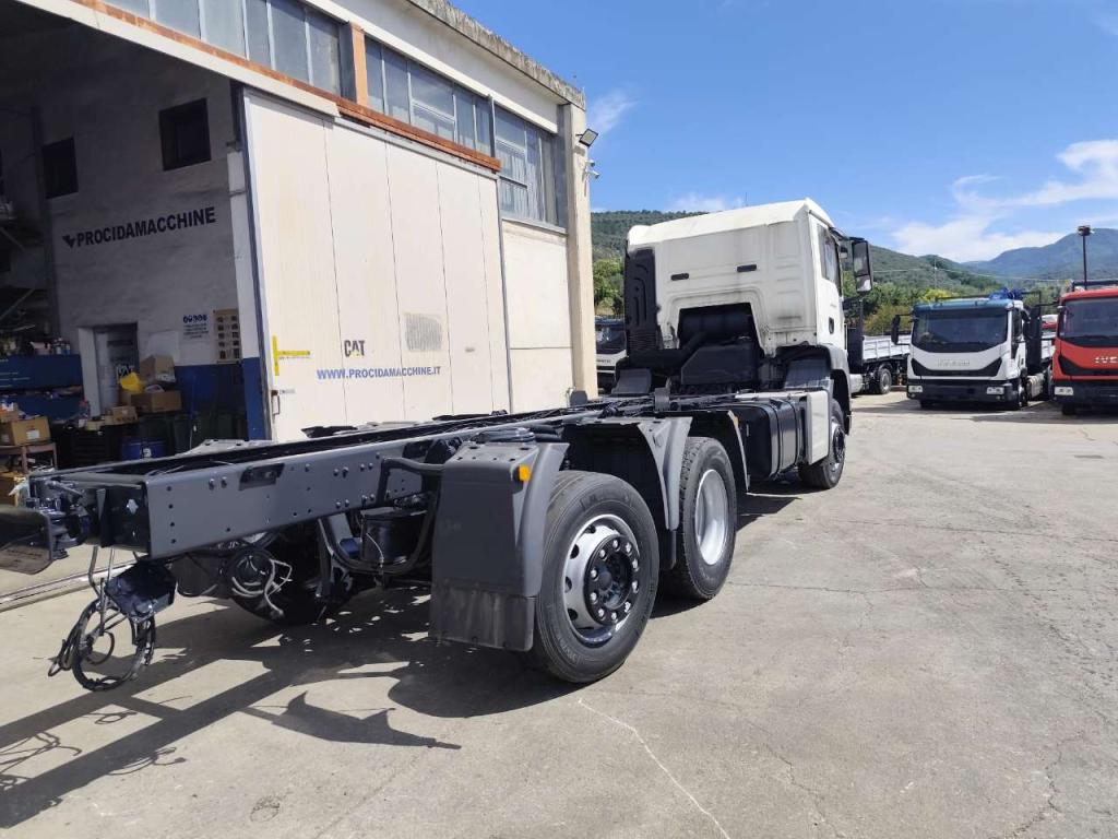 Iveco TGS 26.360 Photo 13