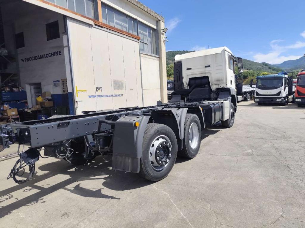 Iveco TGS 26.360 Photo 15