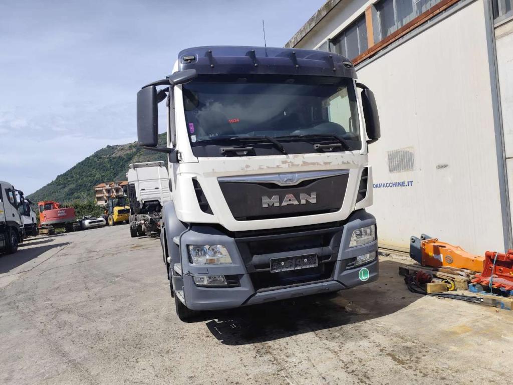 Iveco TGS 26.360 Photo 30
