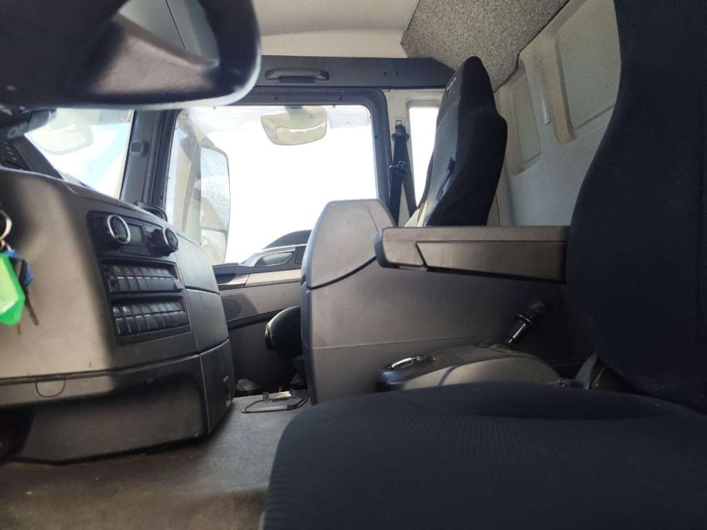 Iveco TGS 26.360 Photo 4