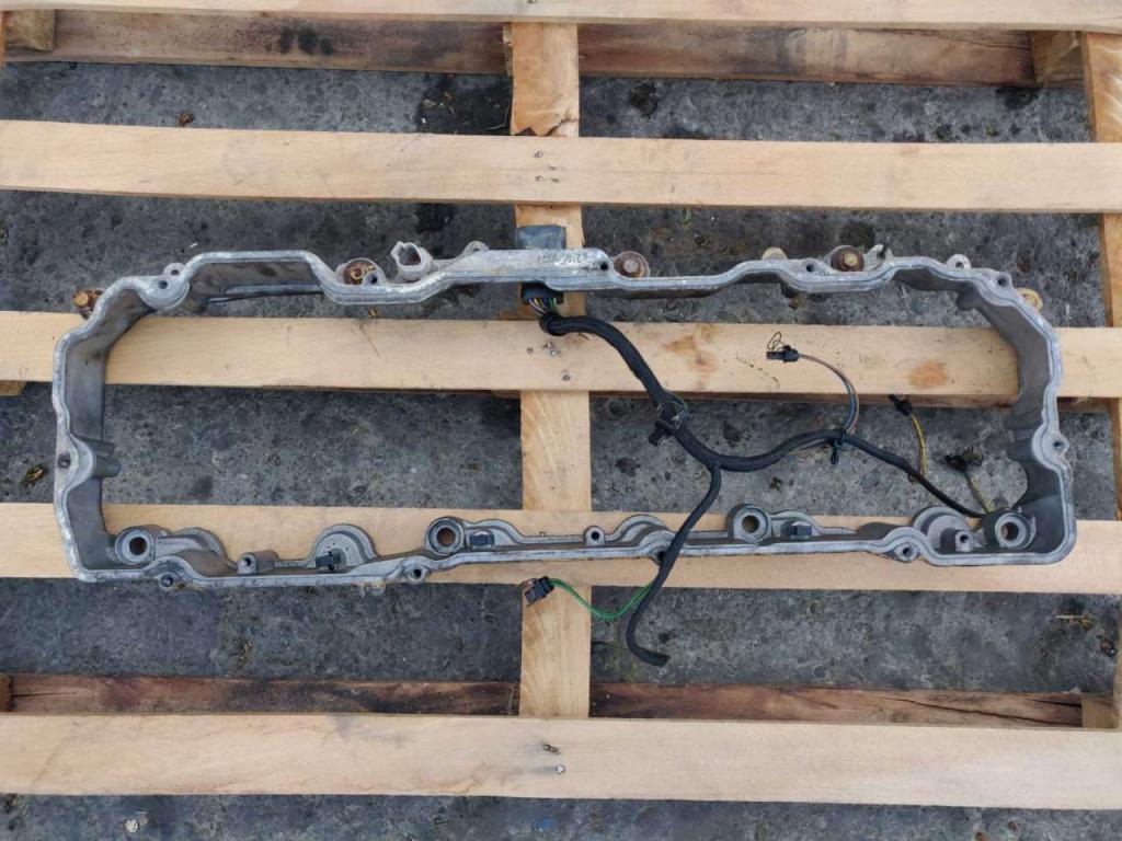 Couvercle de culbuteurs pour Caterpillar C9 Photo 1