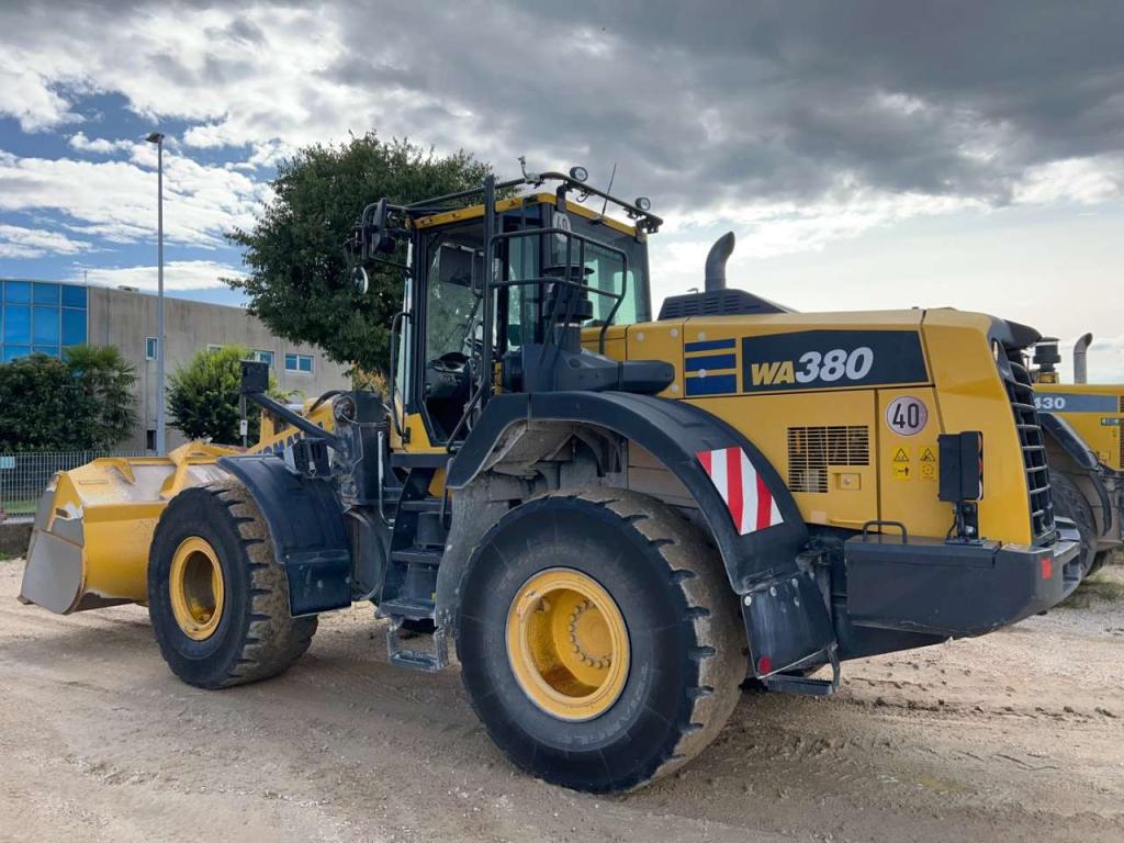 Komatsu WA380-8E0 Photo 5