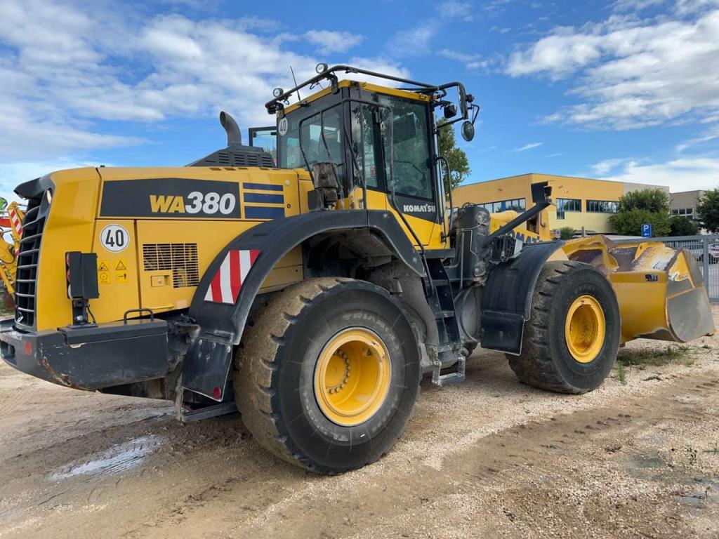Komatsu WA380-8E0 Photo 7