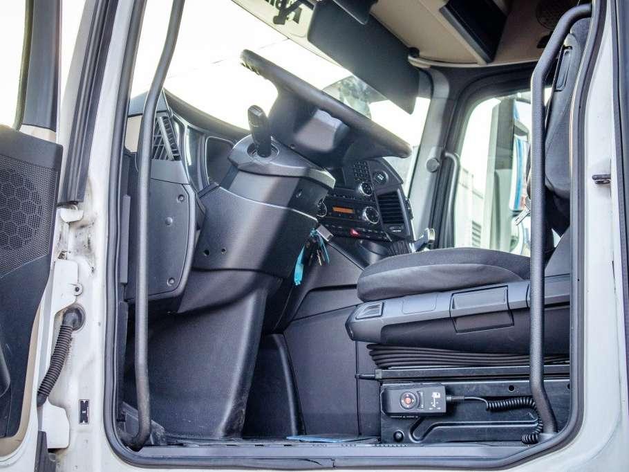 Mercedes-Benz ACTROS 2548 BL Photo 12