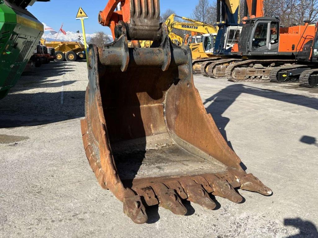 Hitachi ZX520LCH-3 Photo 4