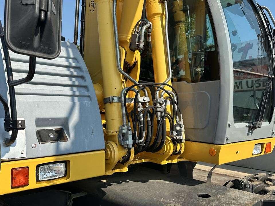 New Holland WE170C Photo 7