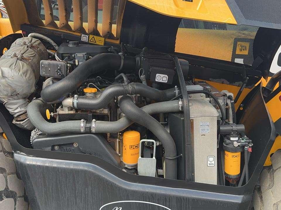 JCB AGROPLUS 560-80 Photo 12