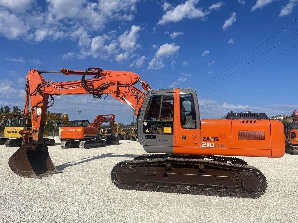 Hitachi ZX 210N Photo 3