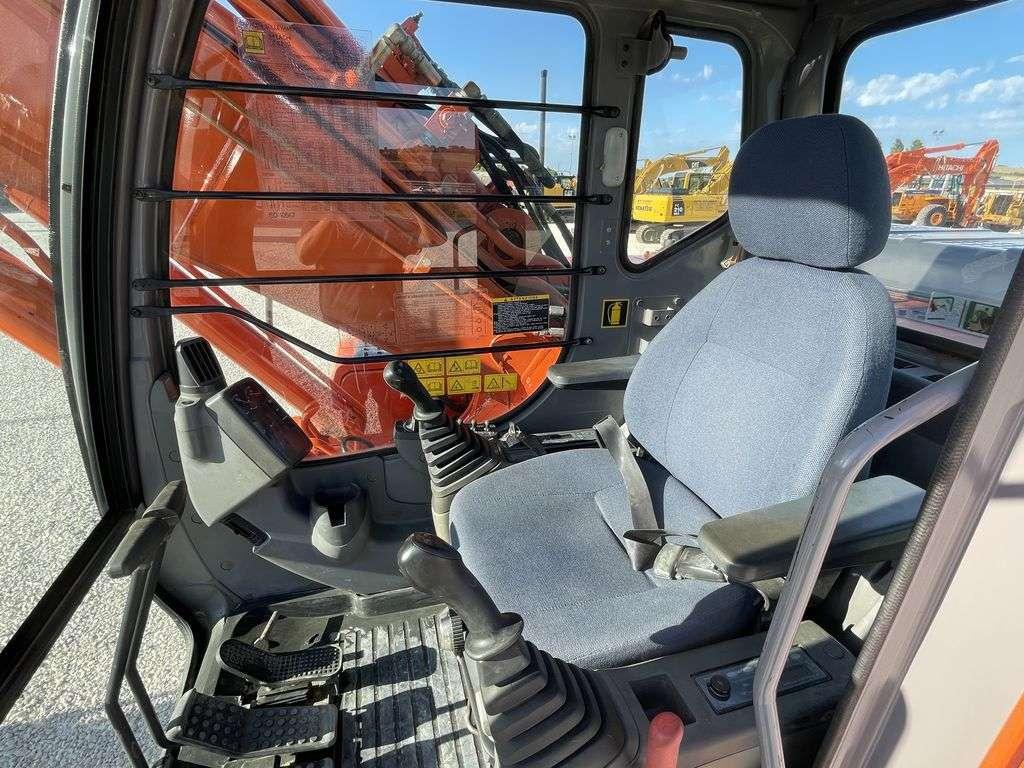 Hitachi ZX 210N Photo 7